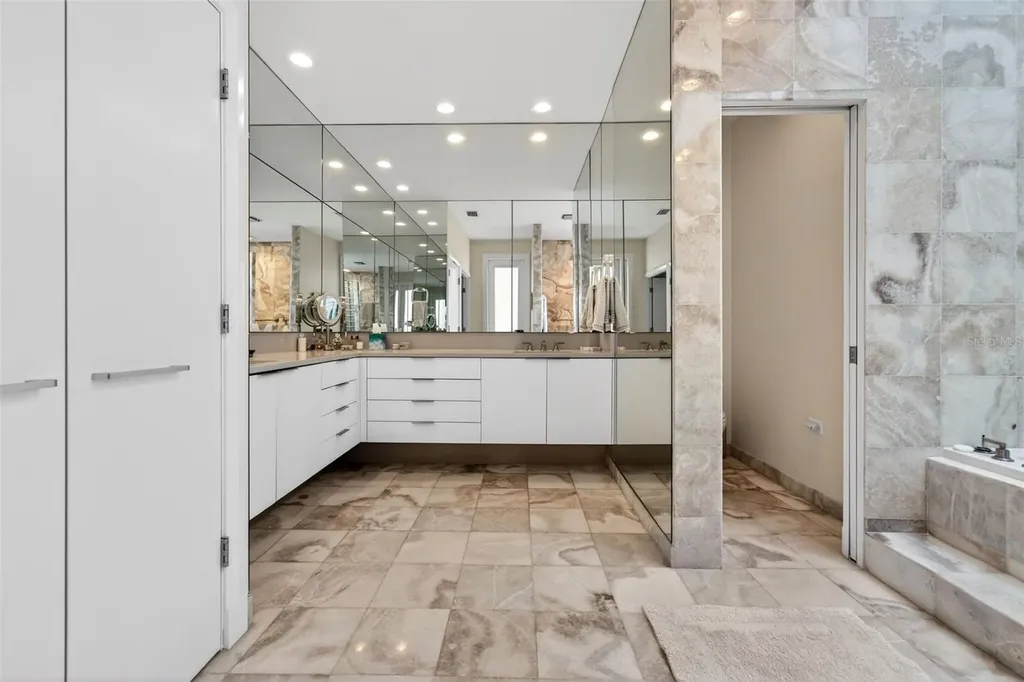 1571 Harbor Cay Lane Longboat Key FL 34228