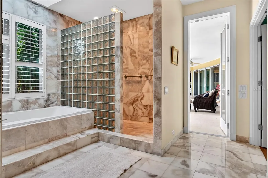 1571 Harbor Cay Lane Longboat Key FL 34228