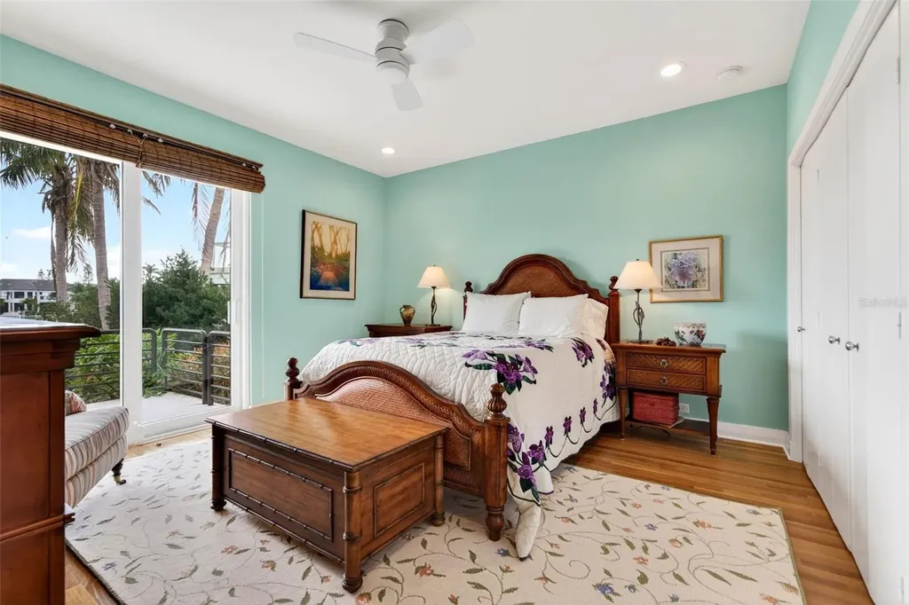 1571 Harbor Cay Lane Longboat Key FL 34228