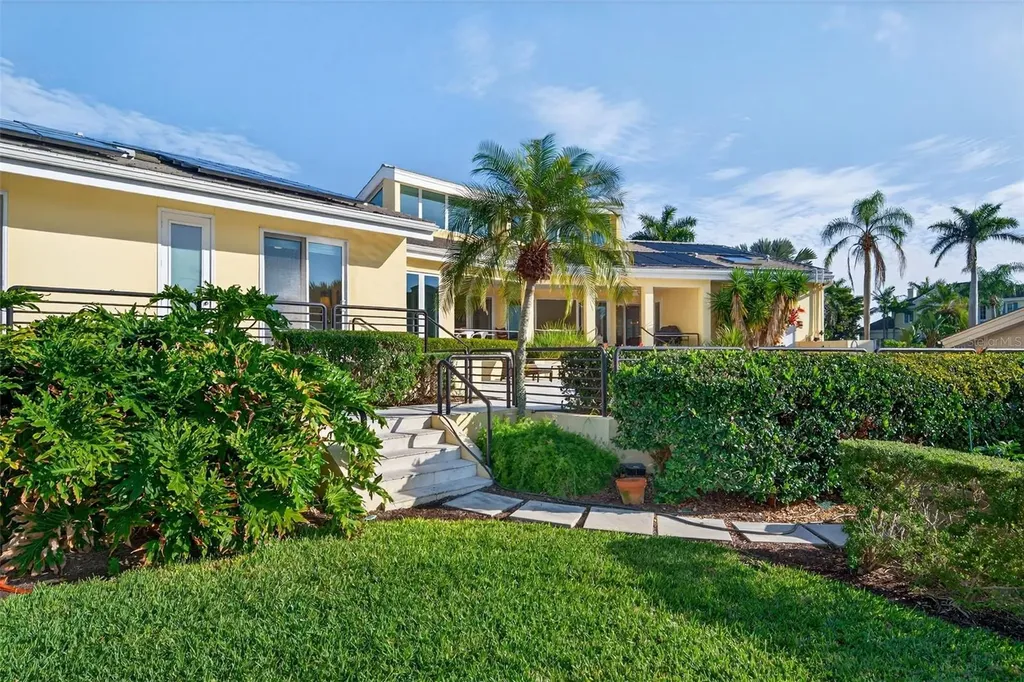 1571 Harbor Cay Lane Longboat Key FL 34228