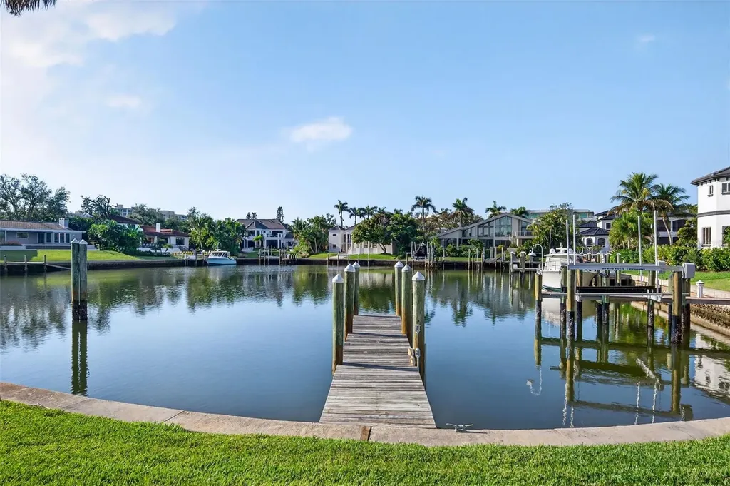 1571 Harbor Cay Lane Longboat Key FL 34228