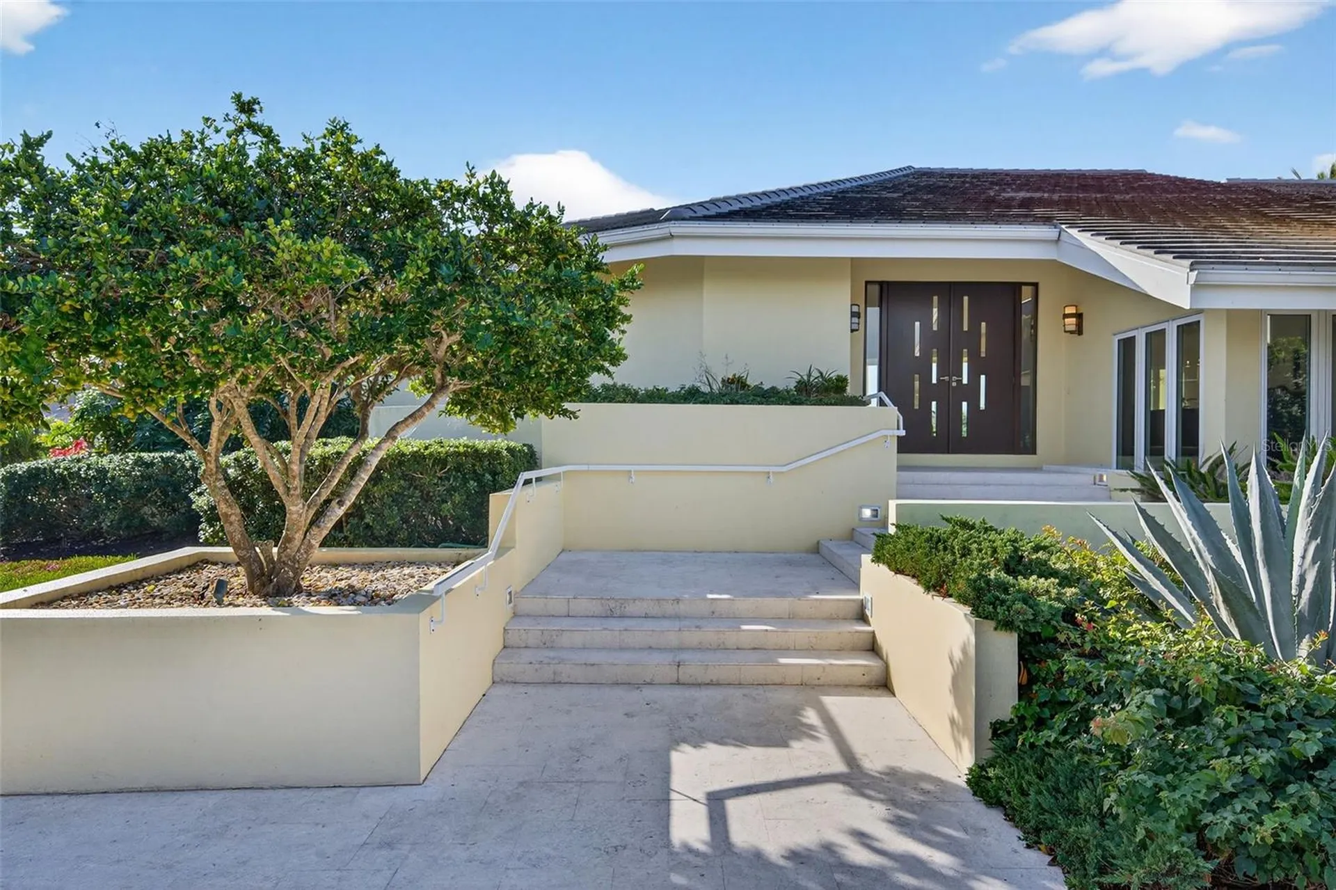 1571 Harbor Cay Lane Longboat Key FL 34228