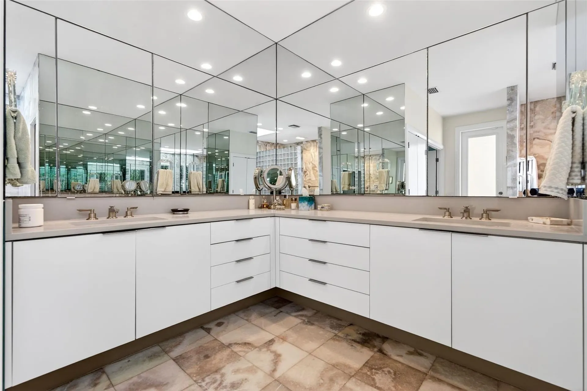 1571 Harbor Cay Lane Longboat Key FL 34228