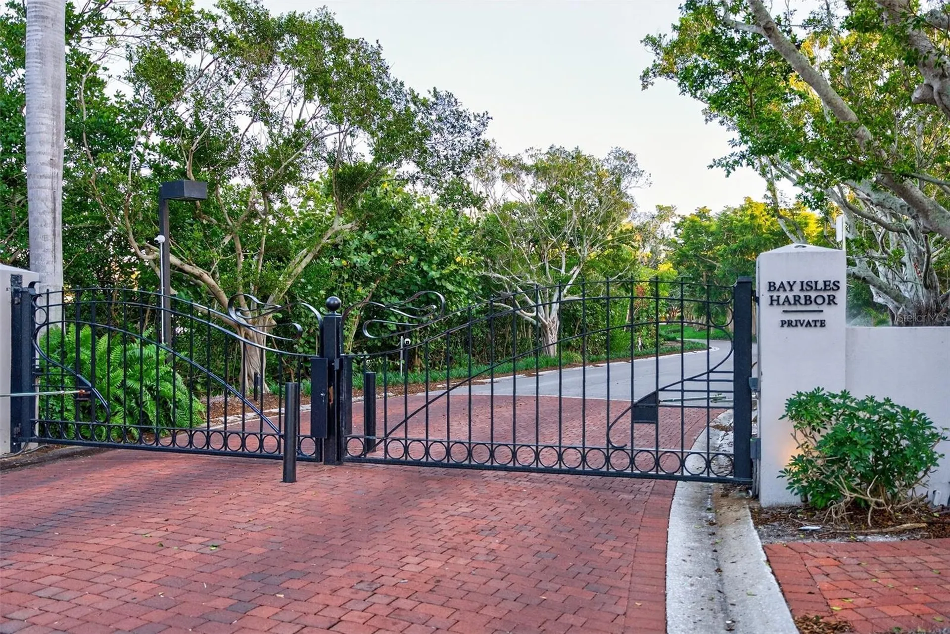 1571 Harbor Cay Lane Longboat Key FL 34228