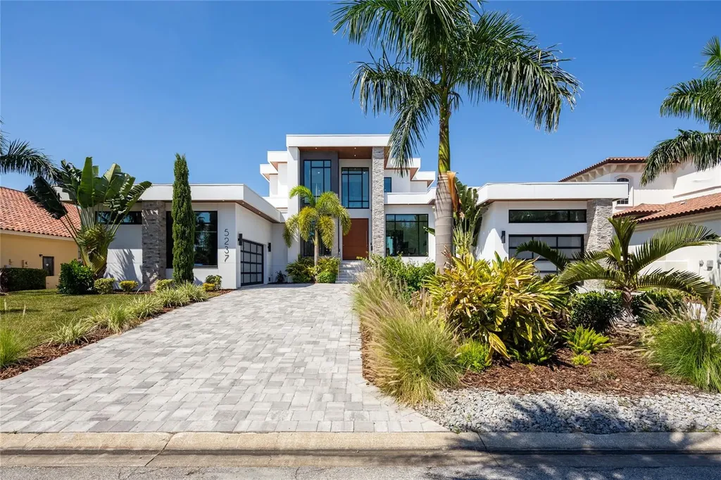 5237 61st Avenue S St Petersburg FL 33715