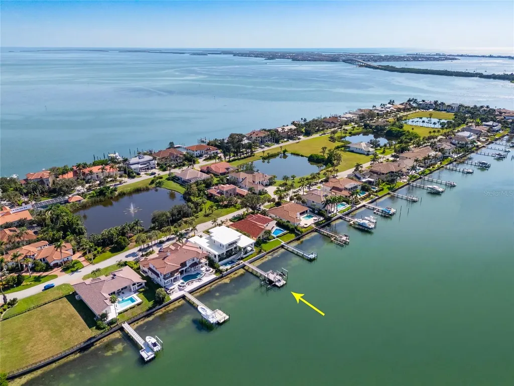 5237 61st Avenue S St Petersburg FL 33715