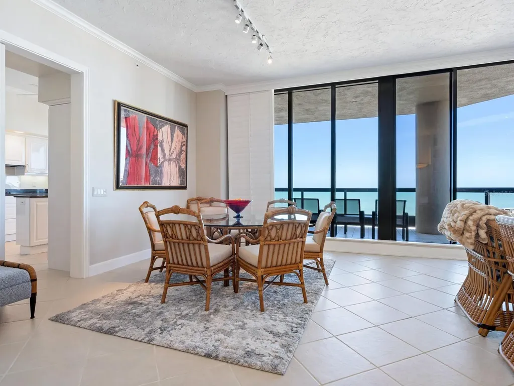 1281 Gulf Of Mexico Drive Longboat Key FL 34228
