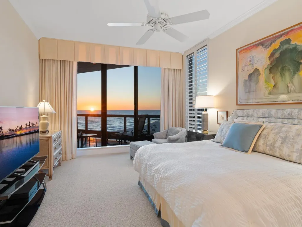 1281 Gulf Of Mexico Drive Longboat Key FL 34228