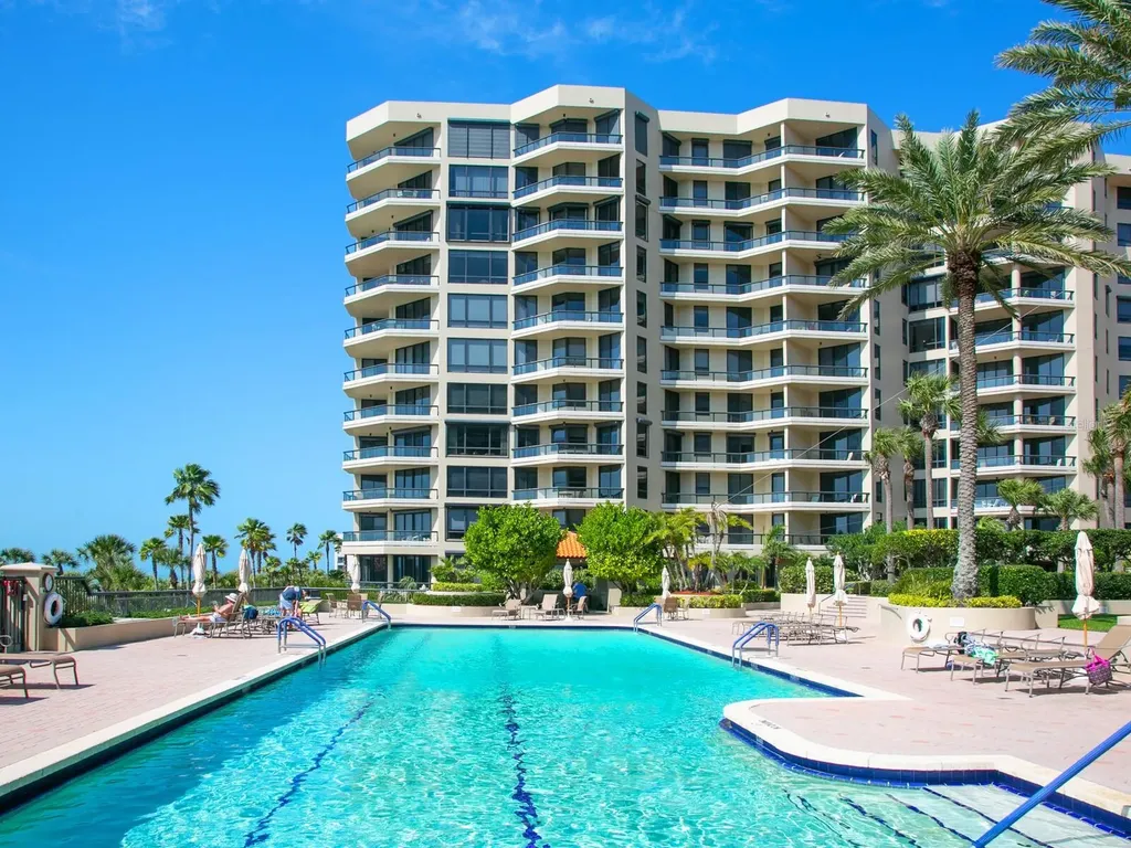 1281 Gulf Of Mexico Drive Longboat Key FL 34228