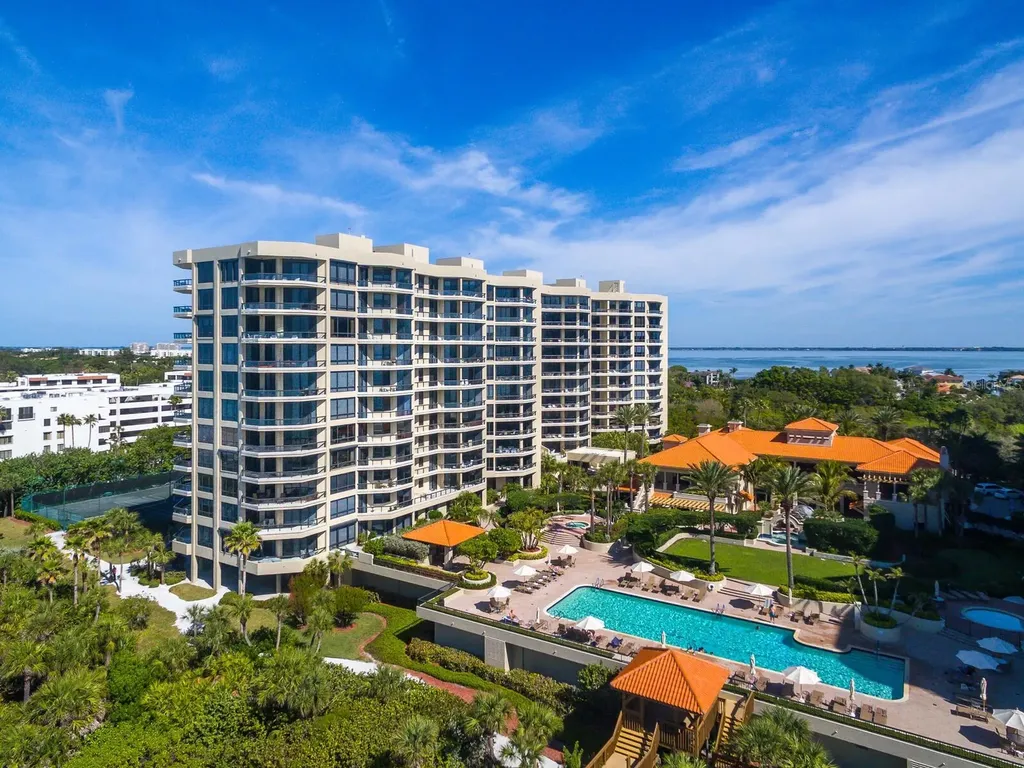 1281 Gulf Of Mexico Drive Longboat Key FL 34228