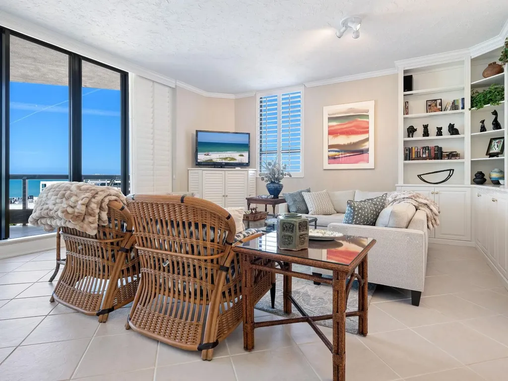 1281 Gulf Of Mexico Drive Longboat Key FL 34228