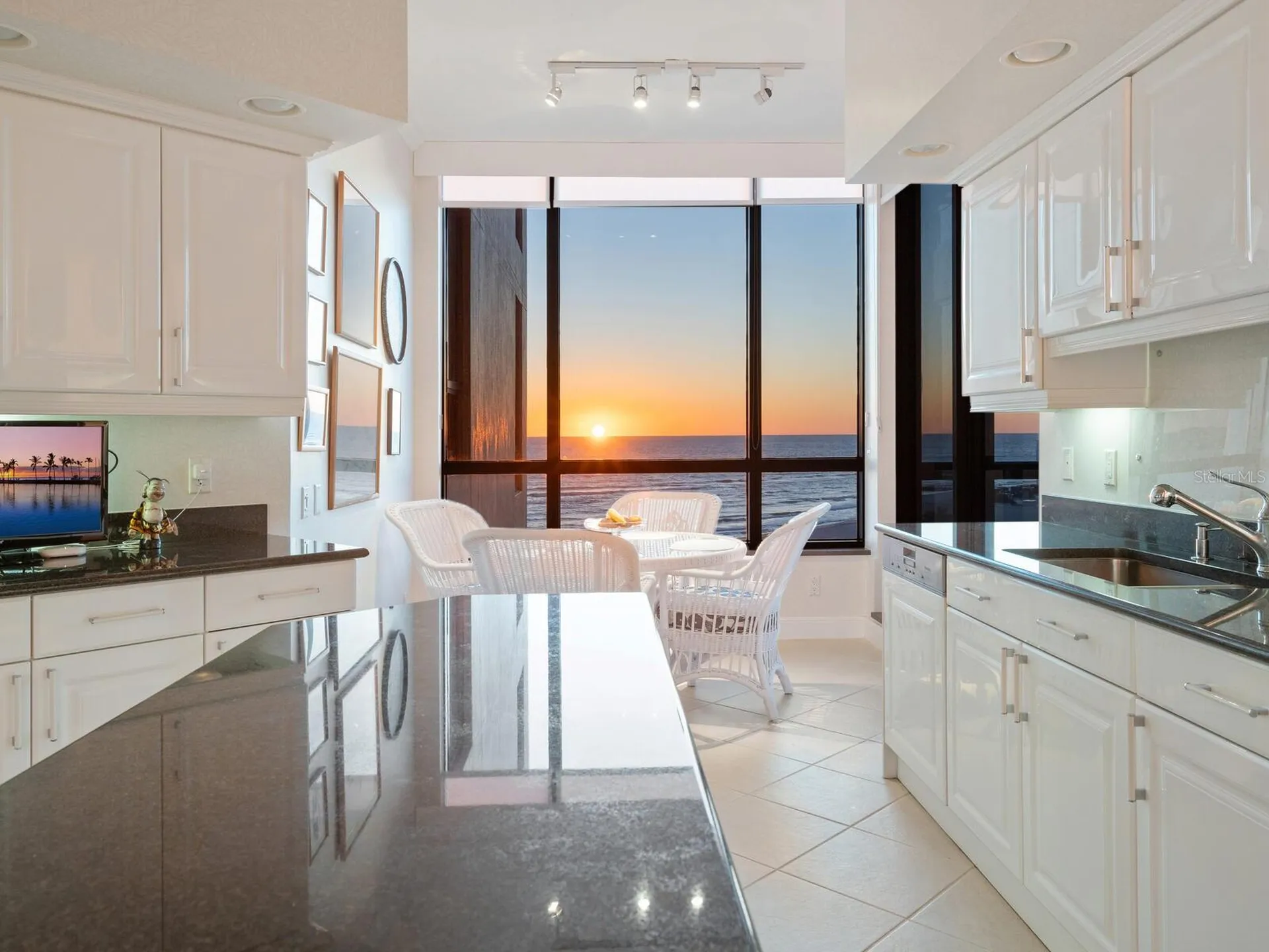 1281 Gulf Of Mexico Drive Longboat Key FL 34228