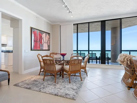 1281 Gulf Of Mexico Drive Longboat Key FL 34228
