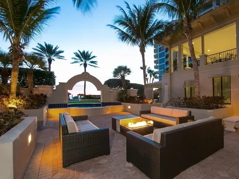 1281 Gulf Of Mexico Drive Longboat Key FL 34228