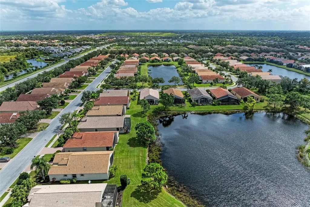 6306 42nd Street E Sarasota FL 34243