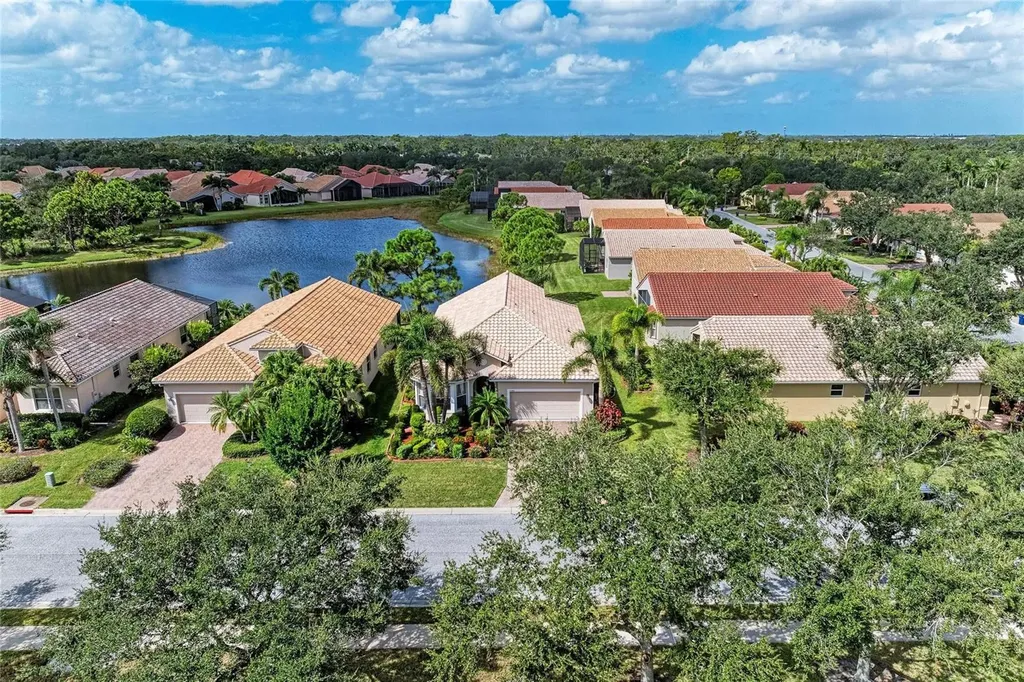 6306 42nd Street E Sarasota FL 34243