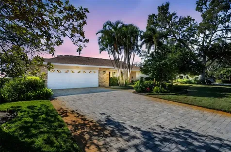 1100 Friendly Way S St Petersburg FL 33705