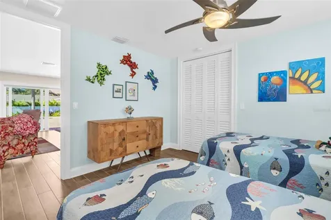 1100 Friendly Way S St Petersburg FL 33705