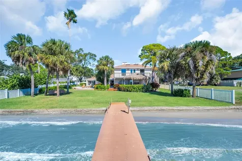 1100 Friendly Way S St Petersburg FL 33705