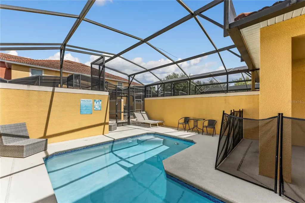 8955 Bismarck Palm Road Kissimmee FL 34747