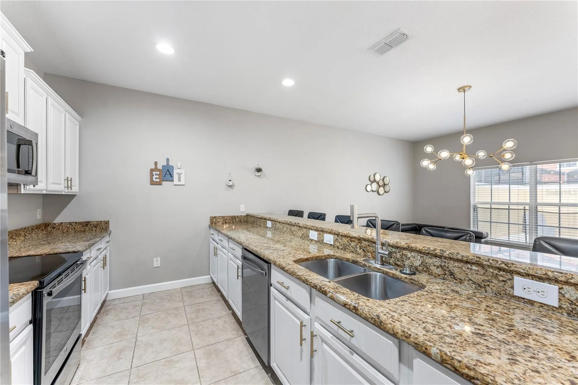 8955 Bismarck Palm Road Kissimmee FL 34747