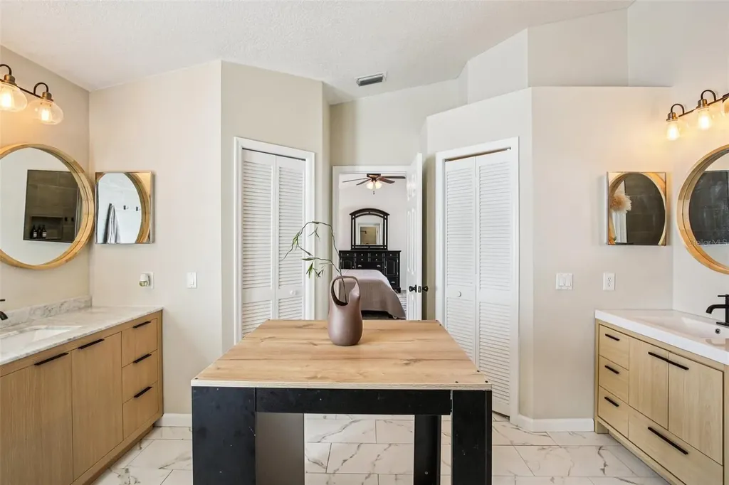18103 Latimer Lane Tampa FL 33647