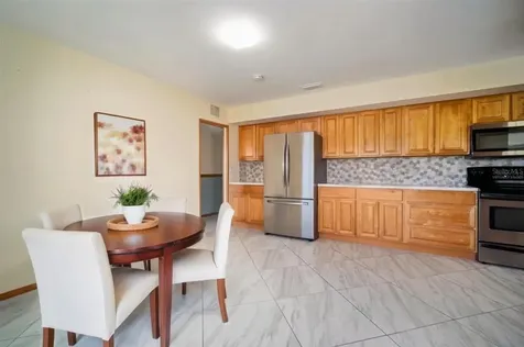 609 Fox Hills Drive Sun City Center FL 33573