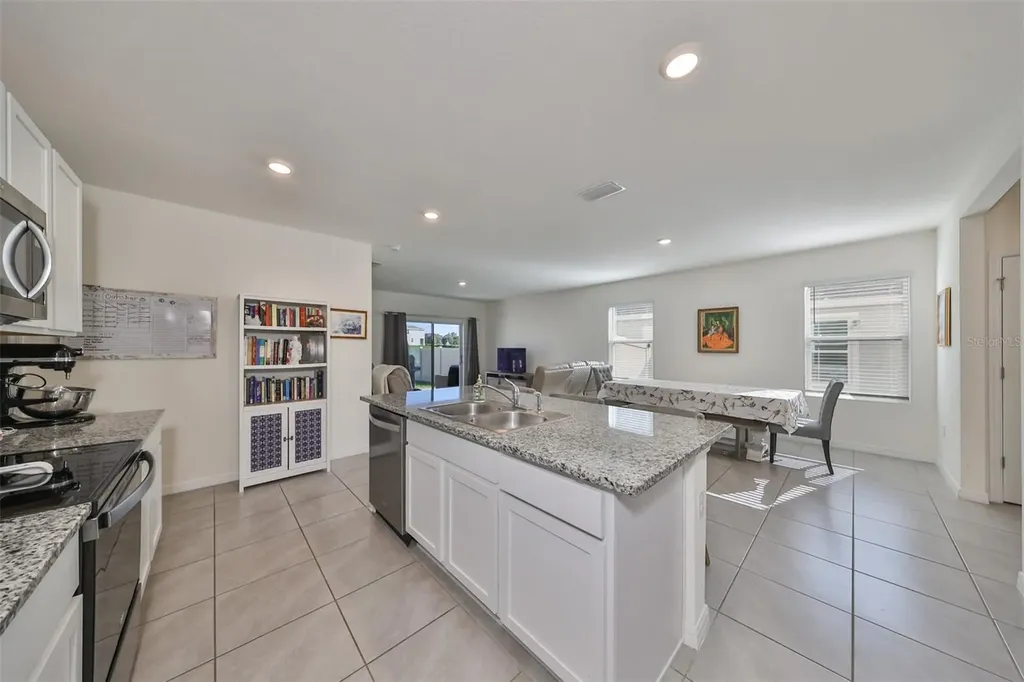 3528 Maple Grove Way Plant City FL 33565