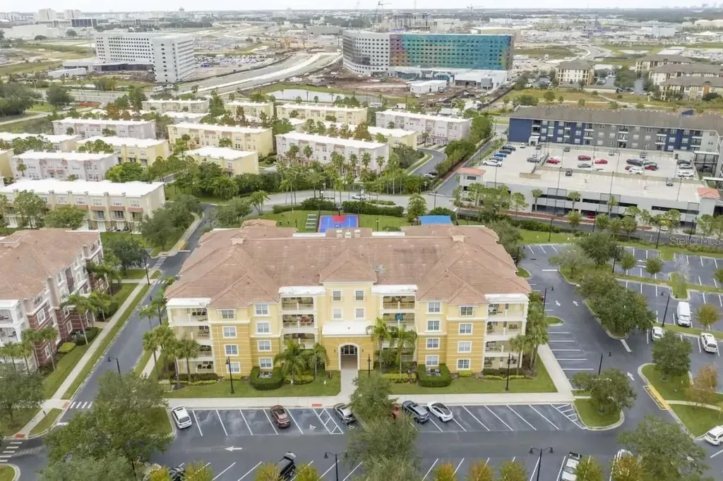 5025 Shoreway Loop Orlando FL 32819