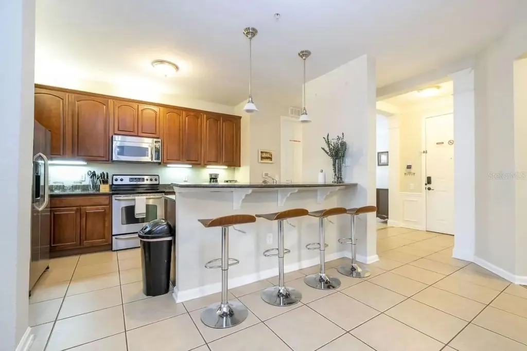 5025 Shoreway Loop Orlando FL 32819