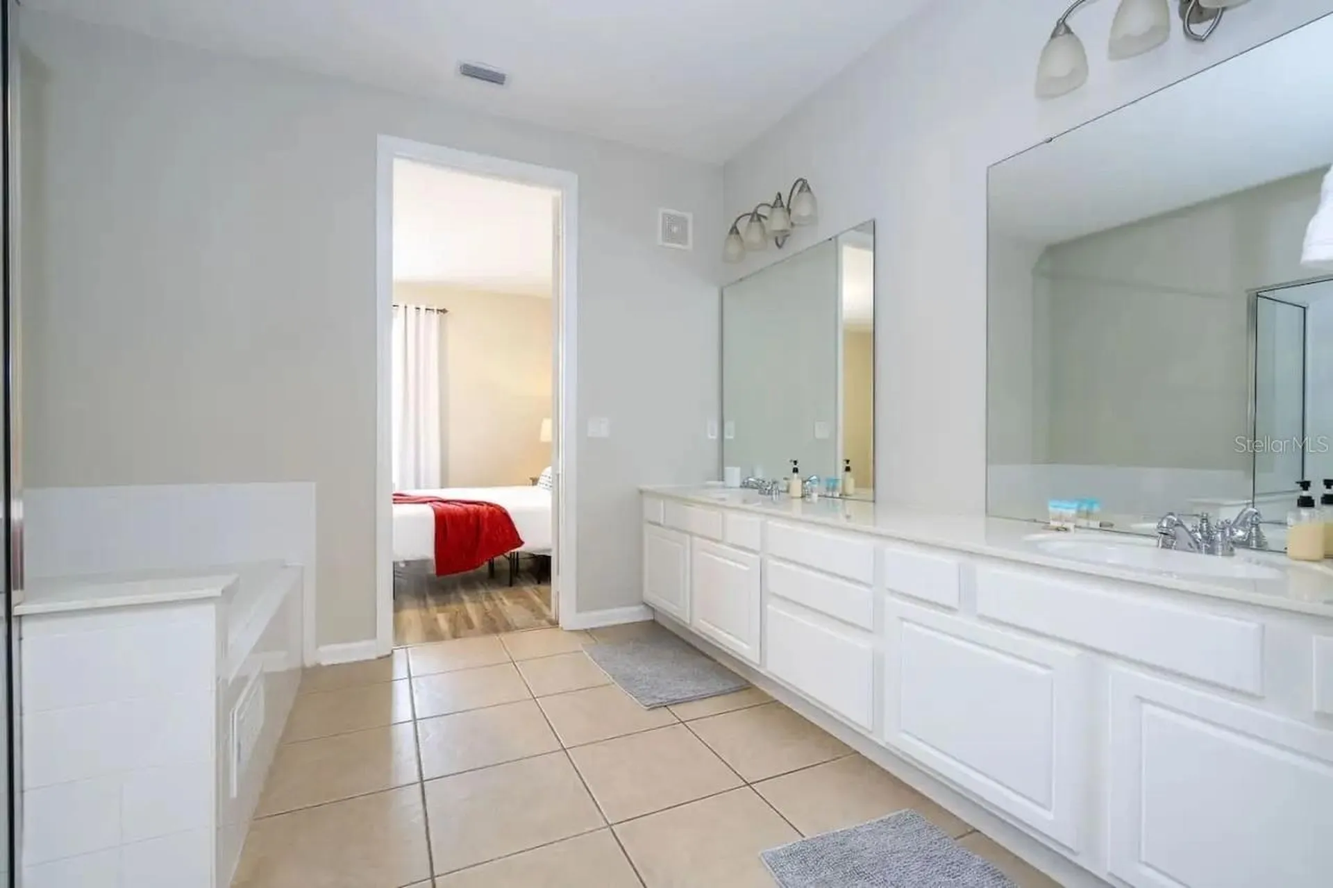 5025 Shoreway Loop Orlando FL 32819