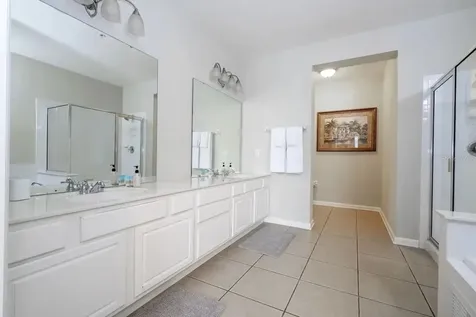 5025 Shoreway Loop Orlando FL 32819