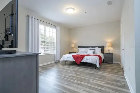 5025 Shoreway Loop Orlando FL 32819