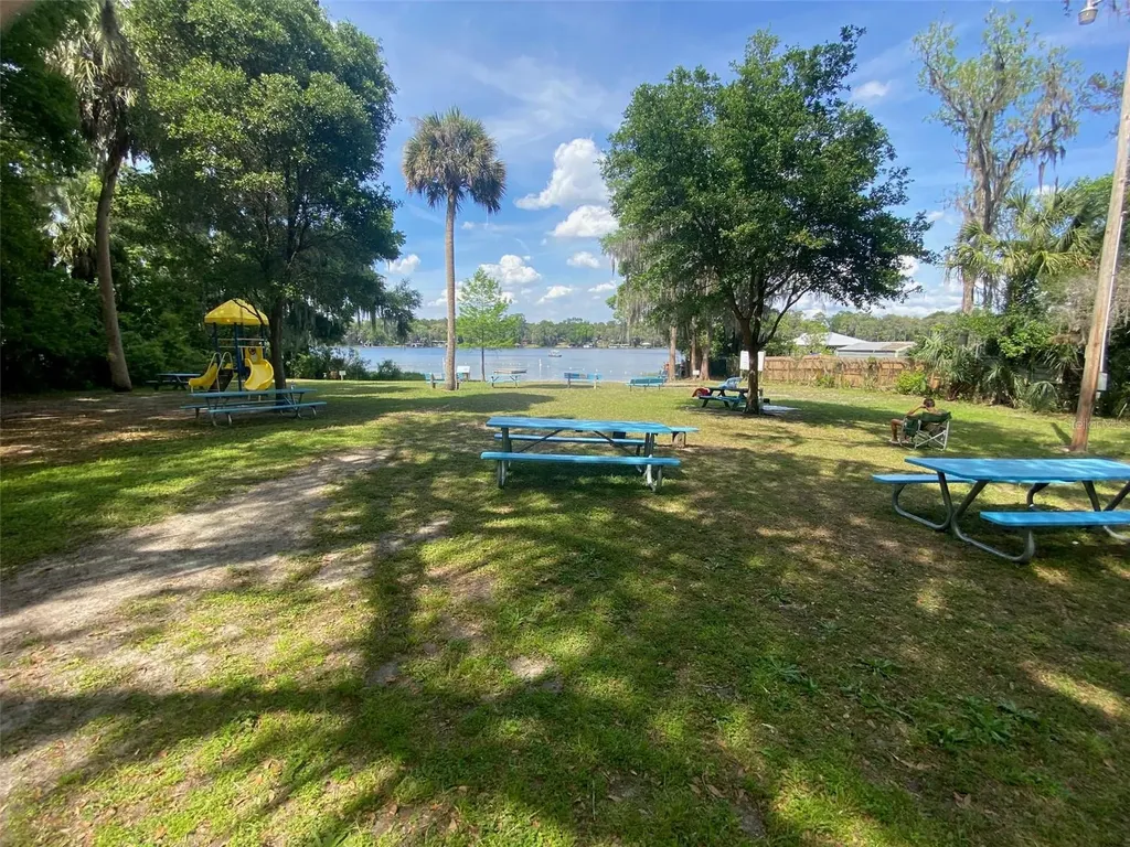 404 Grove Street Melrose FL 32666