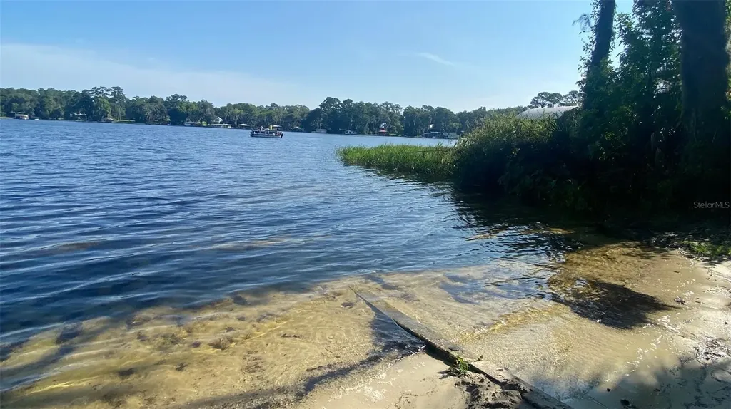 404 Grove Street Melrose FL 32666