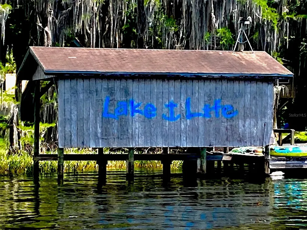 404 Grove Street Melrose FL 32666