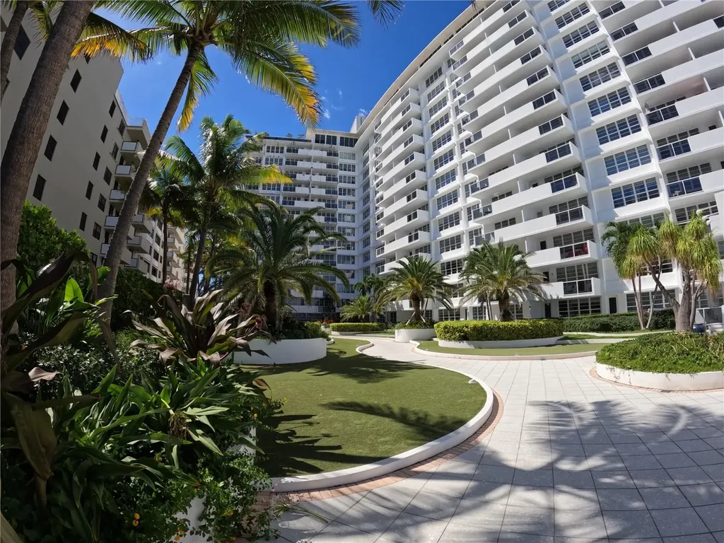 100 Lincoln Road Miami Beach FL 33139