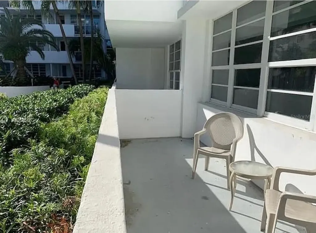 100 Lincoln Road Miami Beach FL 33139