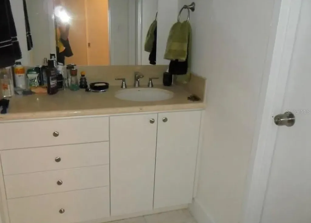 100 Lincoln Road Miami Beach FL 33139