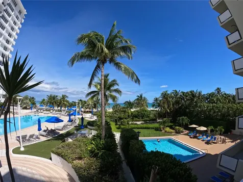 100 Lincoln Road Miami Beach FL 33139