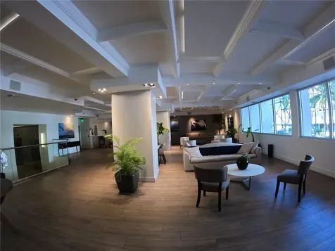 100 Lincoln Road Miami Beach FL 33139