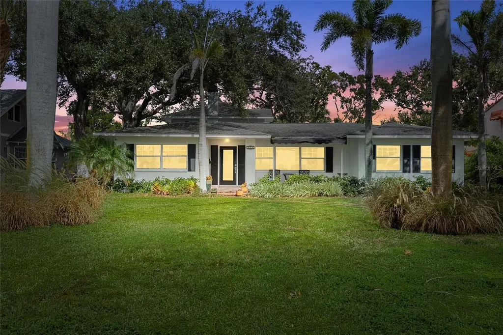 311 Sunset Drive N St Petersburg FL 33710