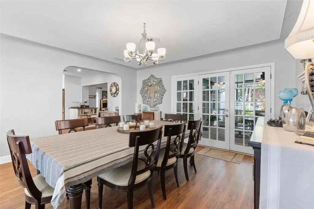311 Sunset Drive N St Petersburg FL 33710