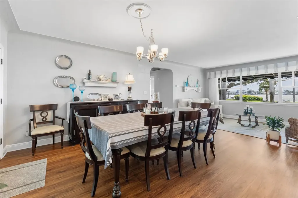 311 Sunset Drive N St Petersburg FL 33710
