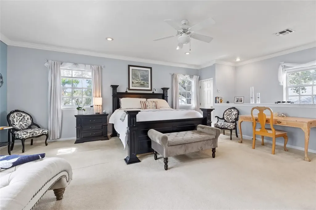 311 Sunset Drive N St Petersburg FL 33710