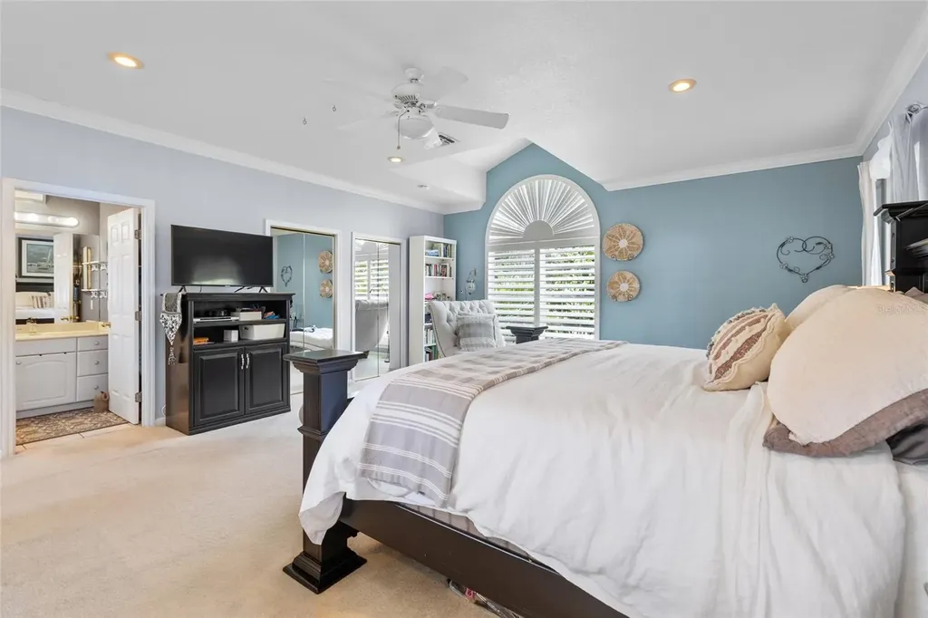 311 Sunset Drive N St Petersburg FL 33710