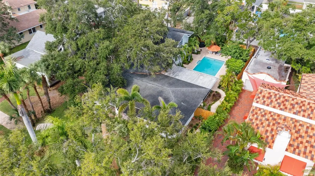 311 Sunset Drive N St Petersburg FL 33710