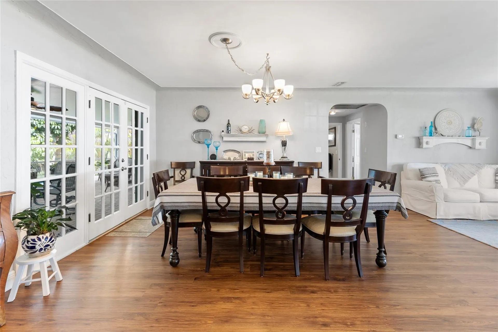 311 Sunset Drive N St Petersburg FL 33710