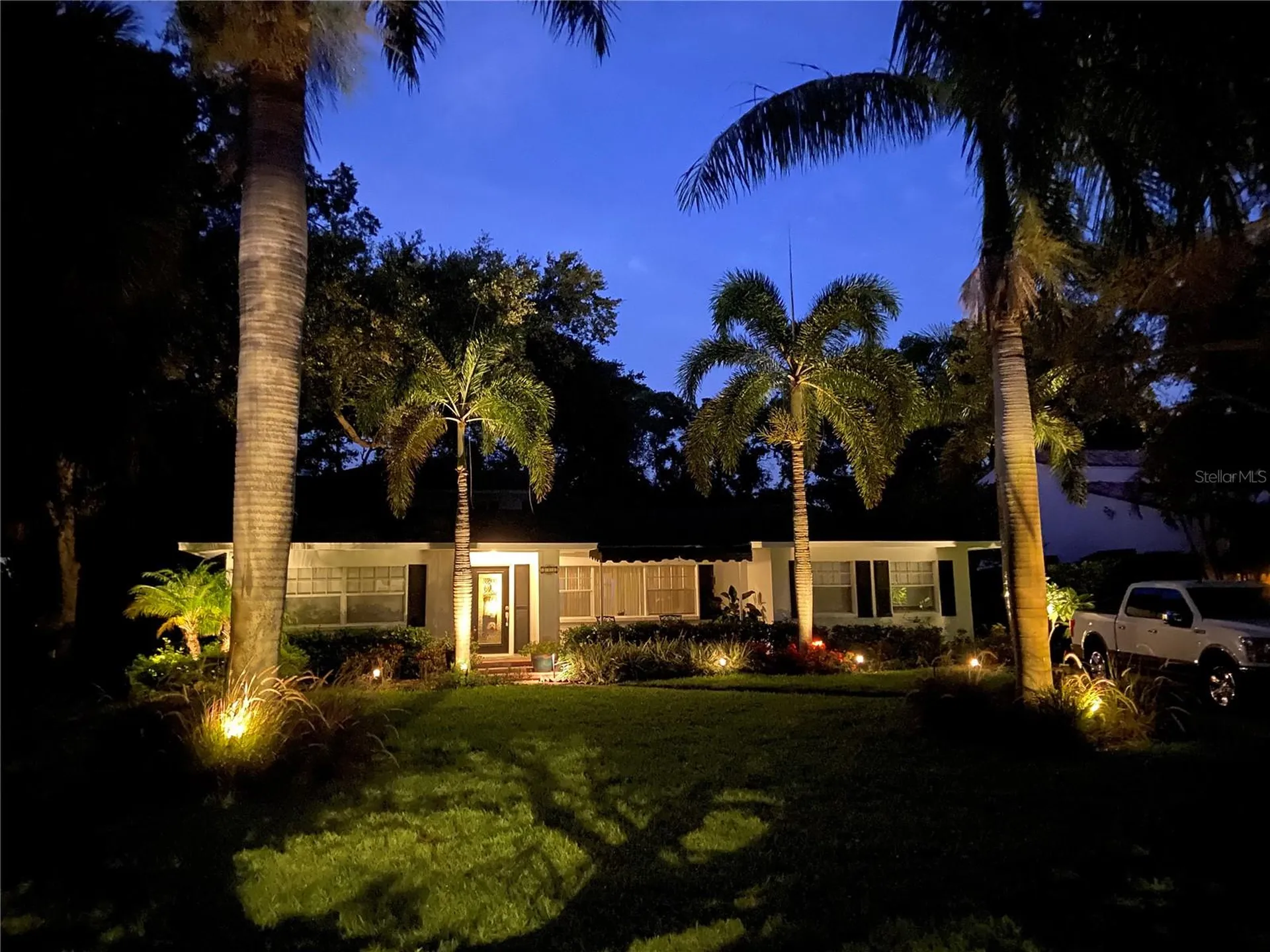 311 Sunset Drive N St Petersburg FL 33710