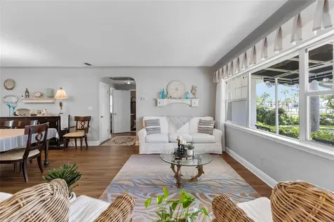 311 Sunset Drive N St Petersburg FL 33710